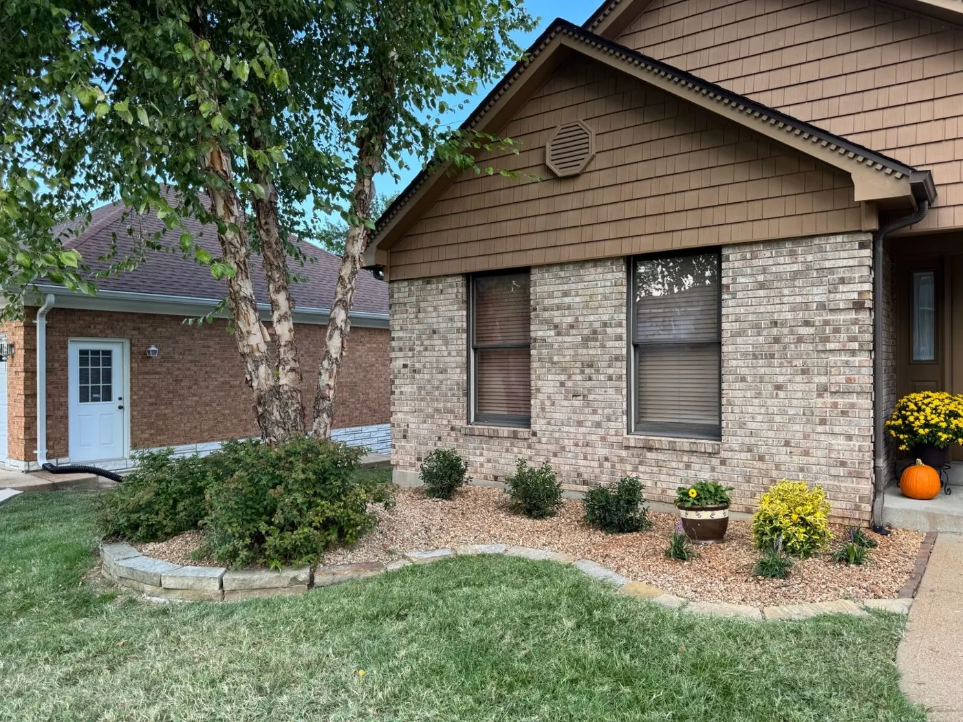 Metro West Lawn & Landscape project โ Paver walkway
